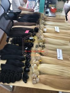 How to blend clip-in Luxy Hair extensions with thin hair 23
